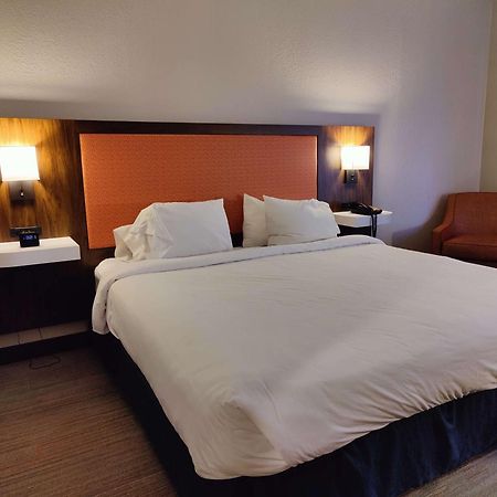 Hampton Inn Atlanta/פיצ'טרי סיטי מראה חיצוני תמונה
