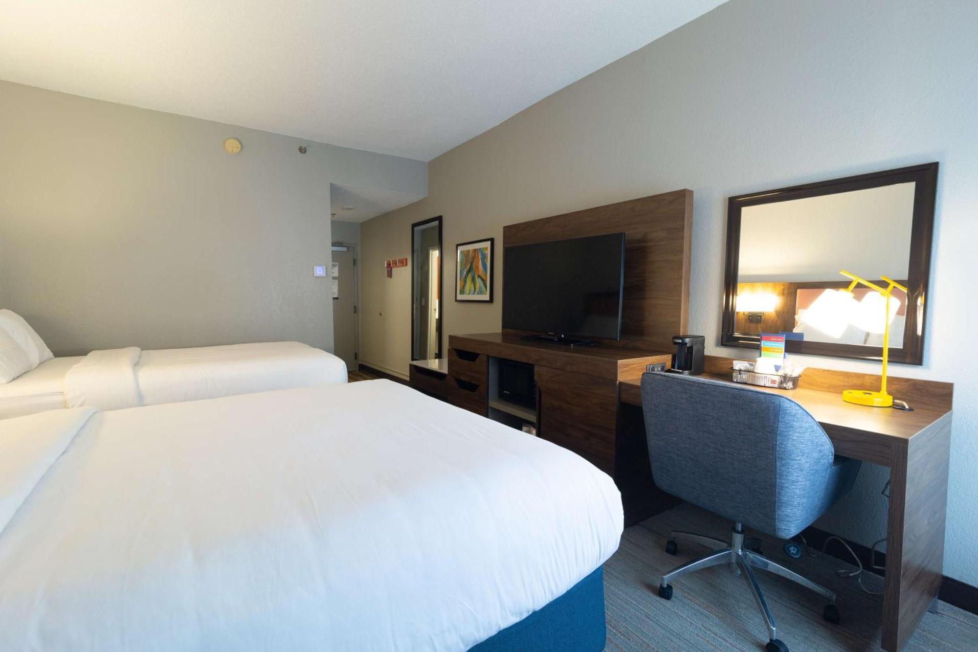 Hampton Inn Atlanta/פיצ'טרי סיטי מראה חיצוני תמונה