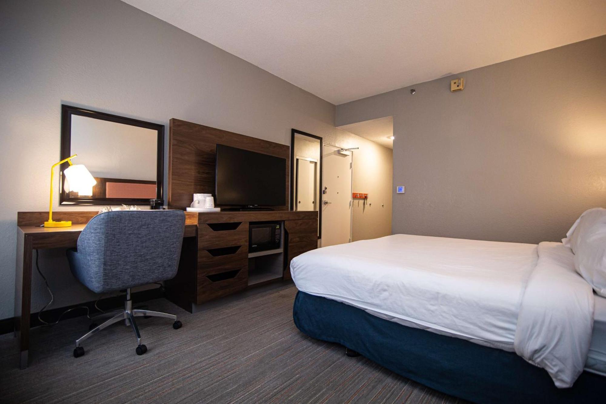 Hampton Inn Atlanta/פיצ'טרי סיטי מראה חיצוני תמונה