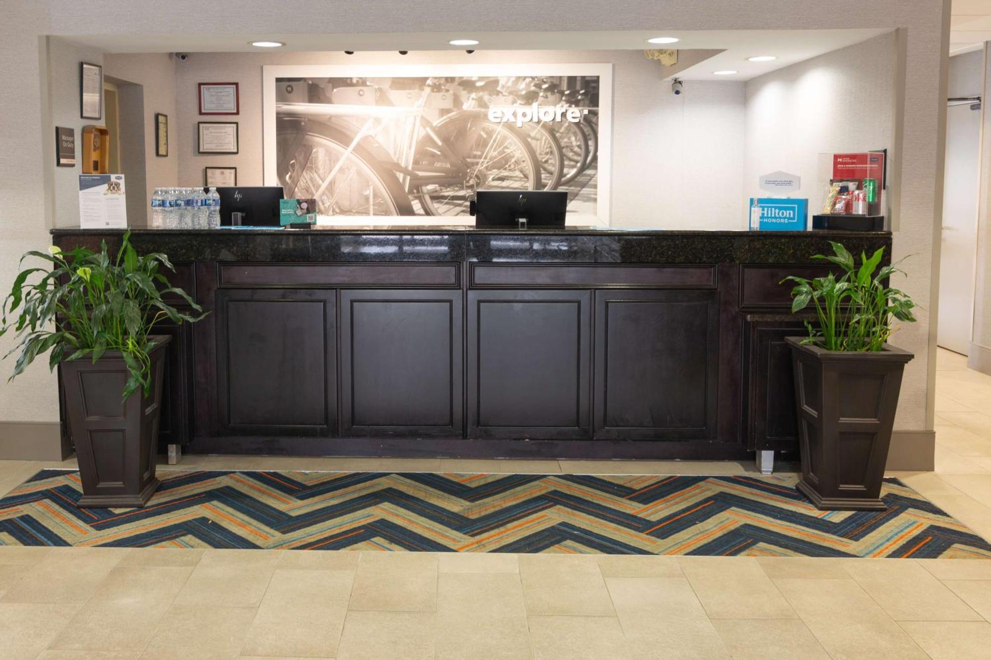 Hampton Inn Atlanta/פיצ'טרי סיטי מראה חיצוני תמונה